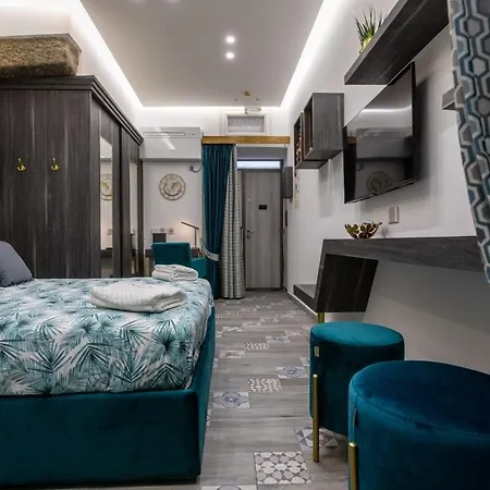 Na' Poesia Santa Chiara Ztl Apartmán *